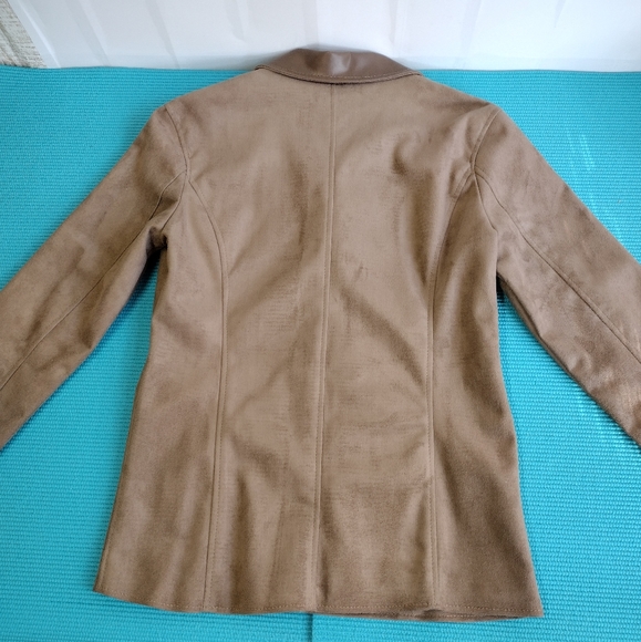 A Emporio Collezione Women's Suede Jacket Size M (Estimated) - Picture 9 of 14
